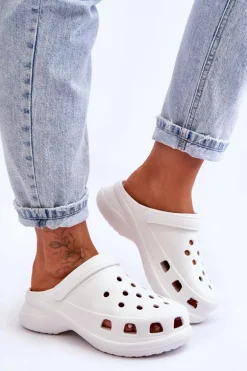 Piankowe Klapki Kroksy Na Masywnej Podeszwie Białe Katniss