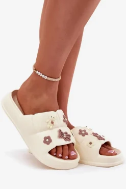 Piankowe Klapki Z Przypinkami Ecru Redienna