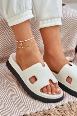 Piankowe Klapki Z Wycięciami Białe Neladith