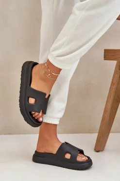Piankowe Klapki Z Wycięciami Czarne Neladith