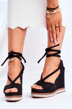 Sandałki Damskie Na Koturnie Wiązane Czarne Sydney