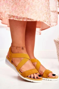 Sandałki Damskie Na Koturnie Żółte Wsuwane Harper