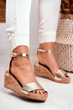 Sandałki Damskie Na Koturnie Złote MarryMe