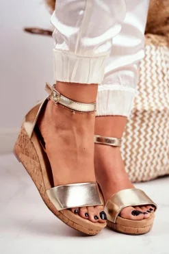 Sandałki Damskie Na Koturnie Złote MarryMe