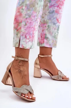 Sandałki Na Niskim Obcasie Z Dżetami Różowe Złoto Monra