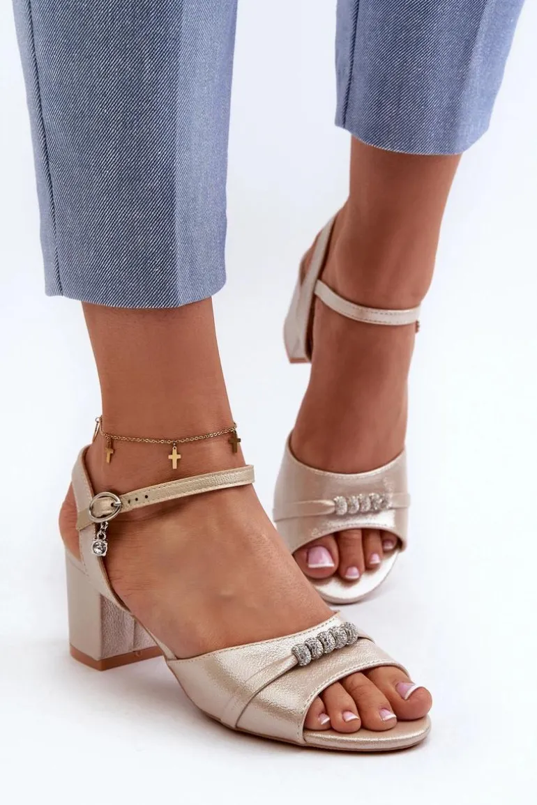 Sandały Damskie Eko Skórzane Na Słupku Z Ozdobami Złote Narhi
