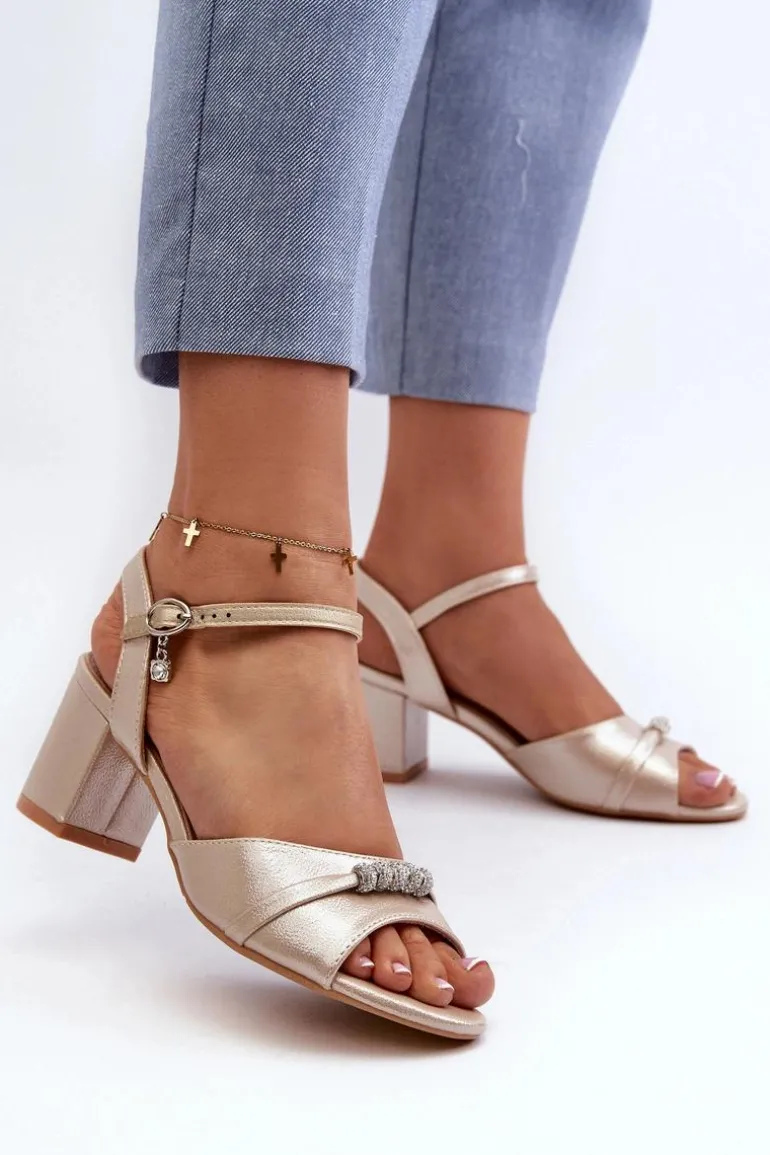 Sandały Damskie Eko Skórzane Na Słupku Z Ozdobami Złote Narhi