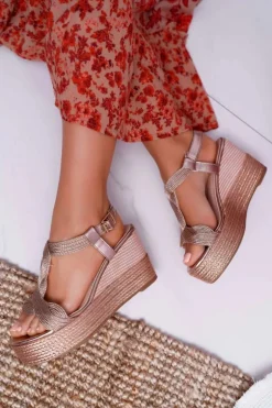 Sandały Damskie Na Koturnie Sznurek Champagne Larone