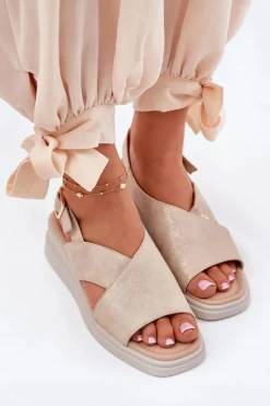 Sandały Damskie Na Koturnie Z Eko Skóry Złote Quilara