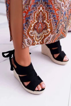 Sandały Damskie Na Koturnie Czarne Yenga