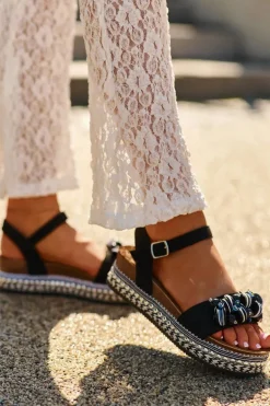 Sandały Damskie Na Koturnie I Platformie Z Ozdobami S.Barski HY056 Czarne