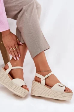 Sandały Damskie Na Koturnie Z Klamrą Beżowe Liniella