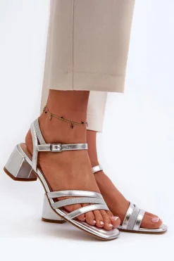 Sandały Damskie Na Niskim Obcasie Z Eko Skóry Sergio Leone SK046 Srebrne