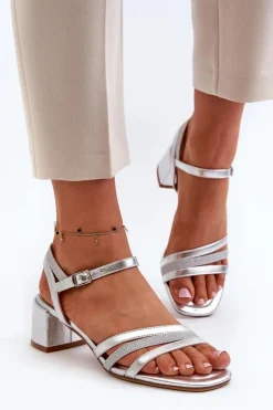 Sandały Damskie Na Niskim Obcasie Z Eko Skóry Sergio Leone SK046 Srebrne