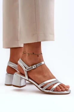 Sandały Damskie Na Niskim Obcasie Z Eko Skóry Sergio Leone SK046 Srebrne