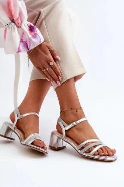 Sandały Damskie Na Niskim Obcasie Z Eko Skóry Sergio Leone SK046 Srebrne