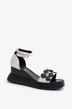 Sandały Damskie Na Platformie I Koturnie Z Kwiatami Białe Foviana