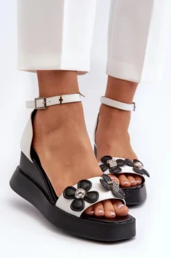 Sandały Damskie Na Platformie I Koturnie Z Kwiatami Białe Foviana