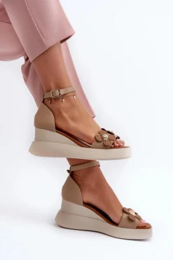 Sandały Damskie Na Platformie I Koturnie Z Kwiatami Beżowe Foviana