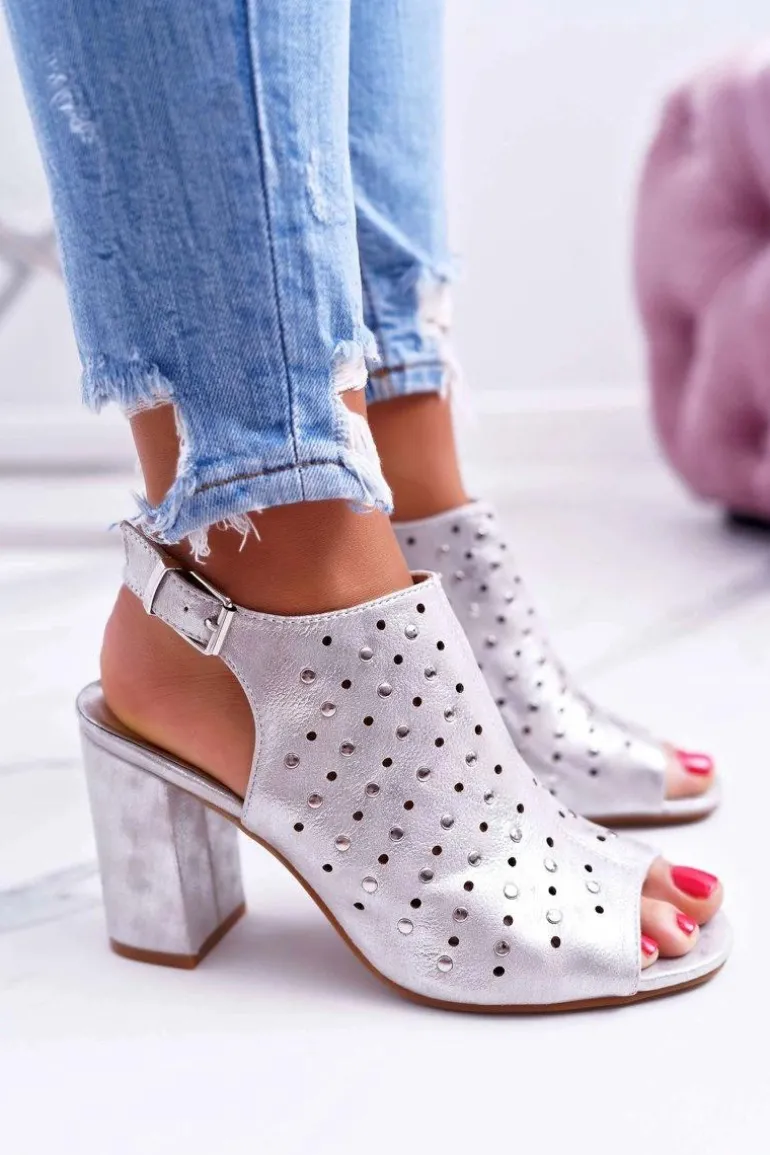 Sandały Damskie Na Słupku Ażurowe z Dżetami Srebrne Hendrix