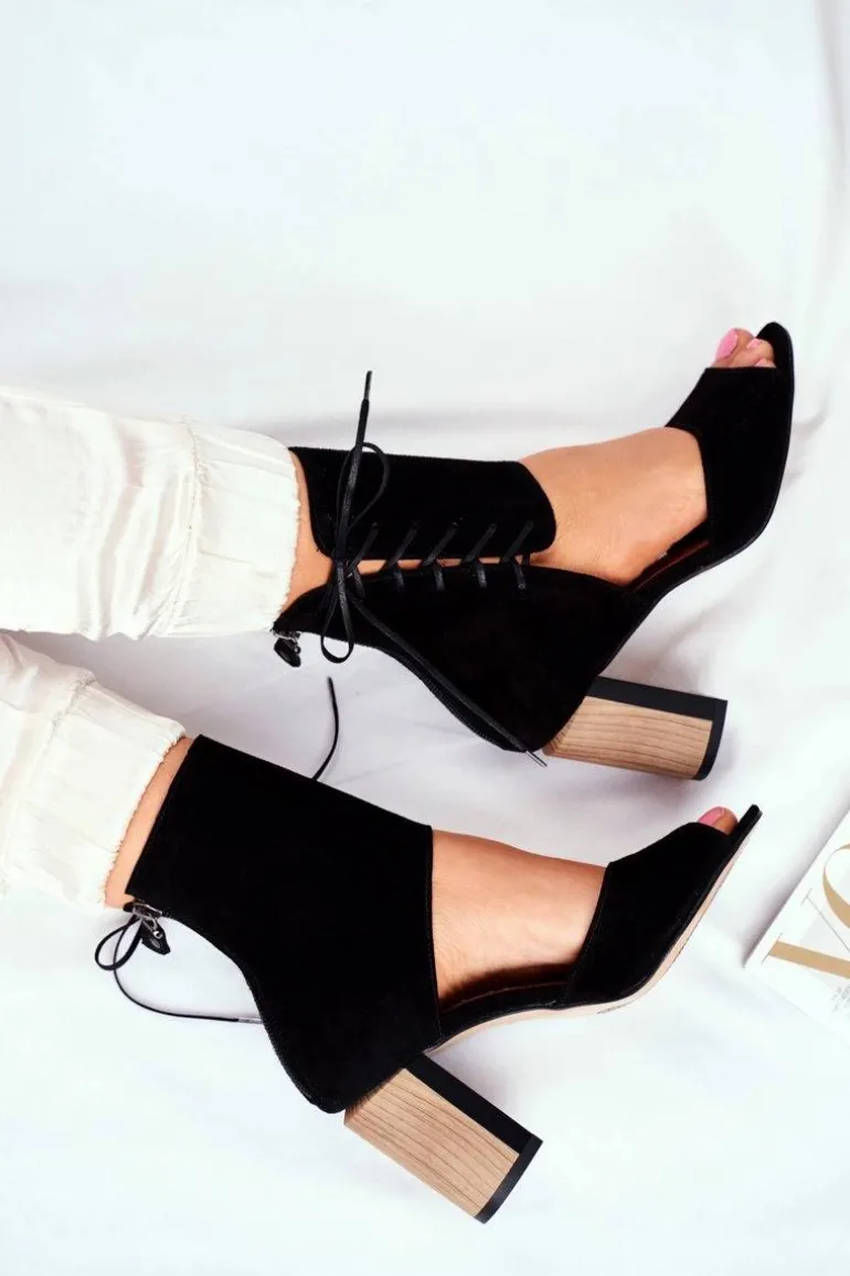 Sandały Damskie Na Słupku Maciejka Czarne Zamszowe 04122-01