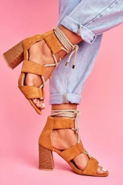 Sandały Damskie Na Słupku Wiązane Zamszowe Camel Amore