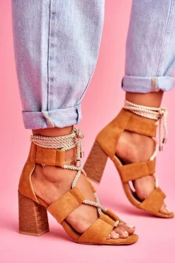 Sandały Damskie Na Słupku Wiązane Zamszowe Camel Amore