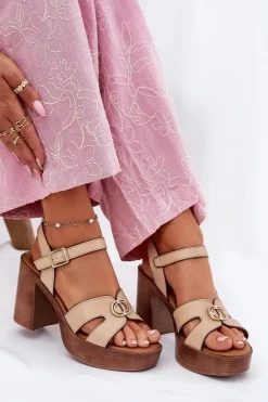 Sandały Damskie Na Słupku Ze Złotą Ozdobą Beżowe Nusorilis