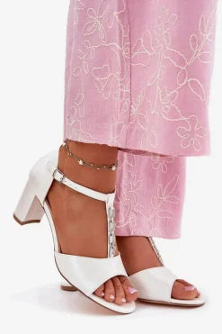 Sandały Damskie Na Słupku Z Ozdobnym Paskiem Eko Skóra Białe Triavera