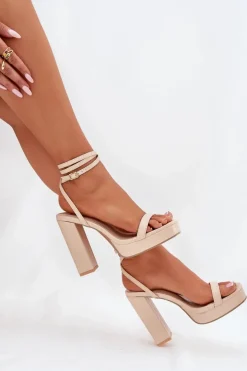 Sandały Damskie Na Słupku Z Paseczkiem Beżowe Fevenne