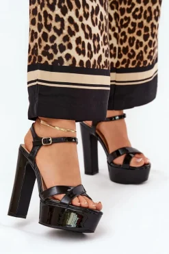 Sandały Damskie Na Wysokim Słupku I Platformie Lakierowane Czarne Jovenes