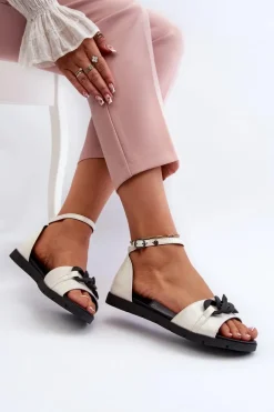 Sandały Damskie Płaskie Z Łańcuchem Vinceza 17320 Białe