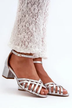 Sandały Damskie Z Eko Skóry Na Niskim Obcasie Srebrne Monsha