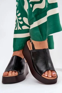 Sandały Damskie Z Eko Skóry Na Platformie I Koturnie Czarne Leaniria