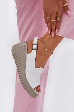 Sandały Damskie Z Naturalnej Skóry Na Koturnie Artiker 54C0786 Białe