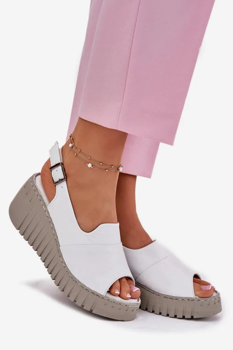 Sandały Damskie Z Naturalnej Skóry Na Koturnie Artiker 54C0786 Białe