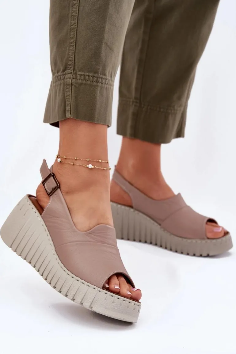 Sandały Damskie Z Naturalnej Skóry Na Koturnie Artiker 54C0788 Ciemnobeżowe