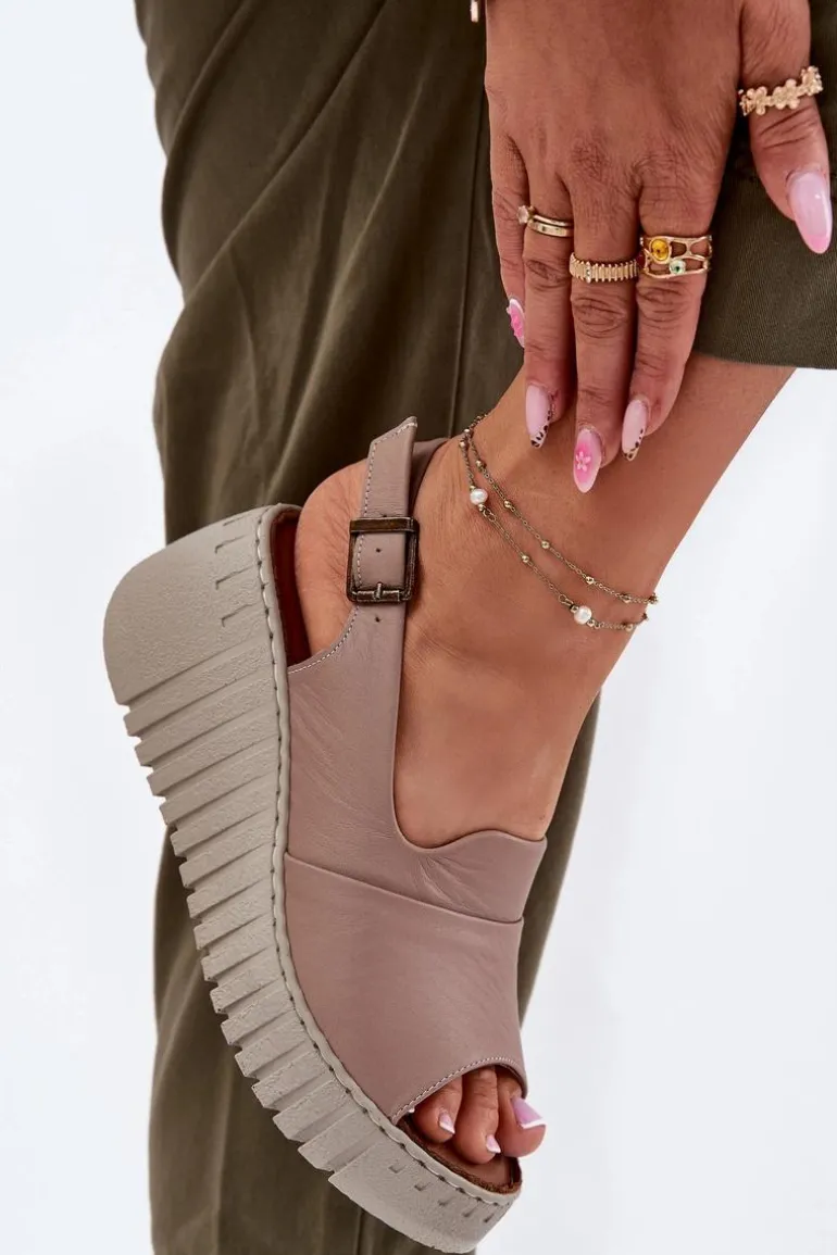 Sandały Damskie Z Naturalnej Skóry Na Koturnie Artiker 54C0788 Ciemnobeżowe