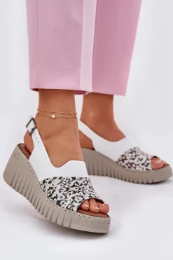 Sandały Damskie Z Naturalnej Skóry Na Koturnie Artiker 56C0958 Białe