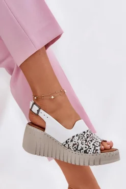 Sandały Damskie Z Naturalnej Skóry Na Koturnie Artiker 56C0958 Białe