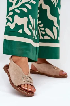 Sandały Damskie Z Ozdobą Na Płaskim Obcasie Eko Zamszowe Beżowe Ralisses