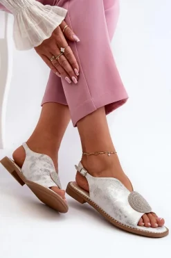 Sandały Damskie Z Ozdobą Na Płaskim Obcasie S.Barski KV24-057 Srebrne