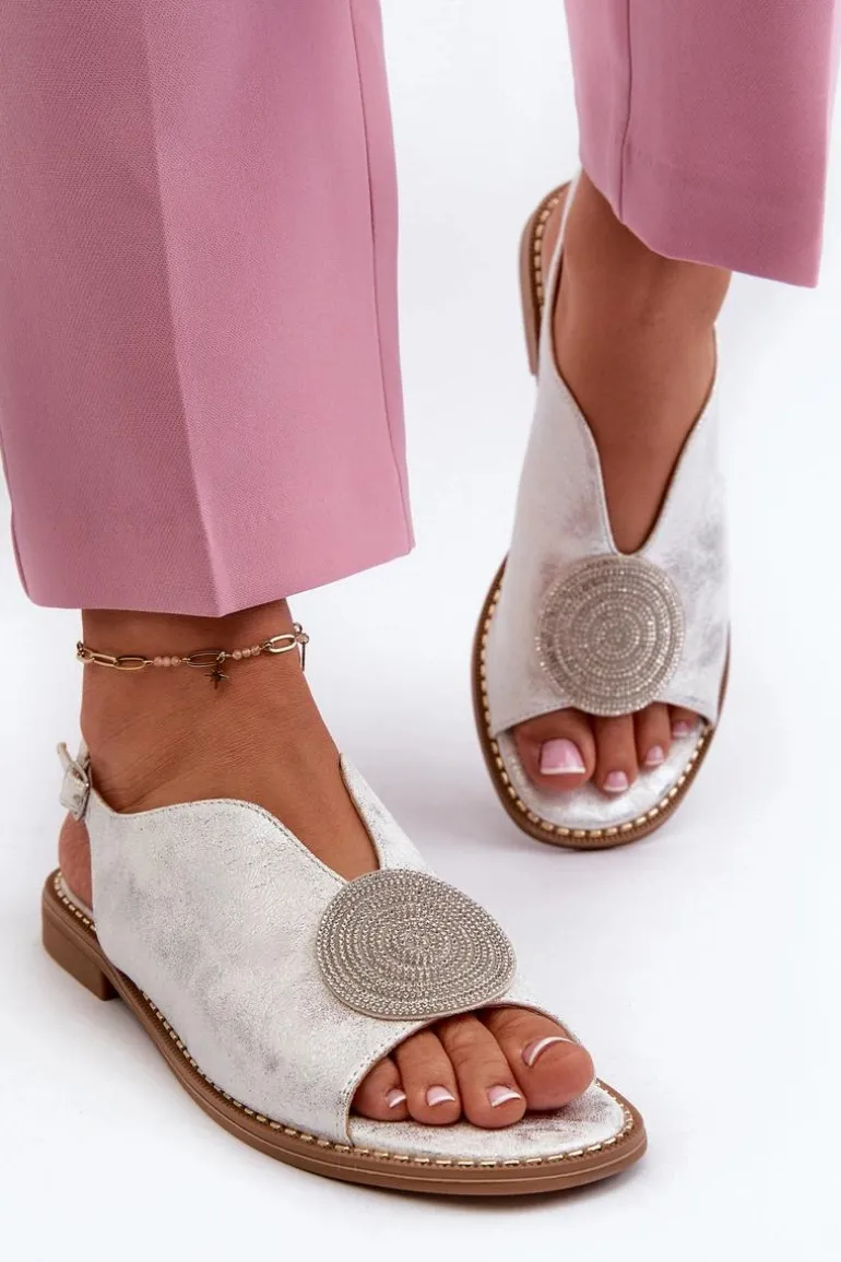 Sandały Damskie Z Ozdobą Na Płaskim Obcasie S.Barski KV24-057 Srebrne