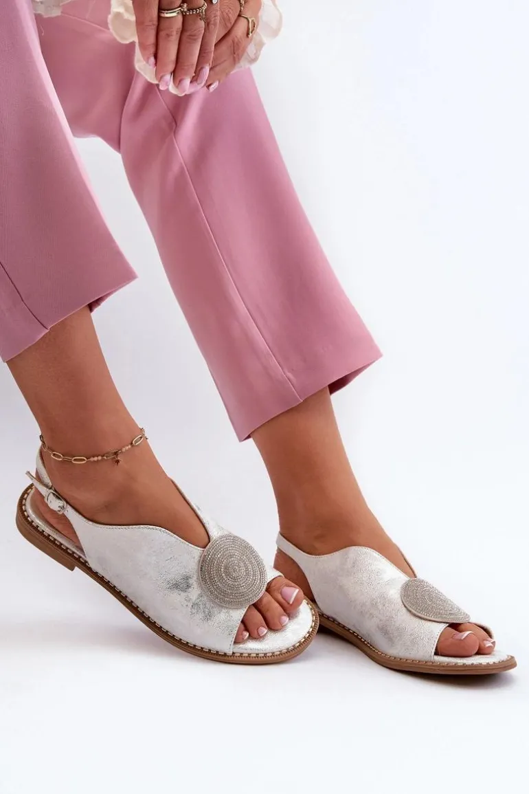 Sandały Damskie Z Ozdobą Na Płaskim Obcasie S.Barski KV24-057 Srebrne