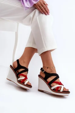 Sandały Na Koturnie Z Paseczkami Czarne Ellen