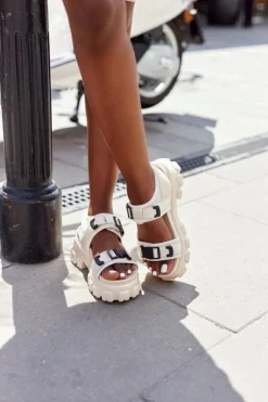 Sandały Na Masywnej Platformie Beżowe Fly High