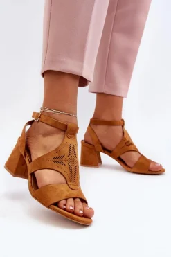 Sandały Na Niskim Obcasie Camel Eleriva