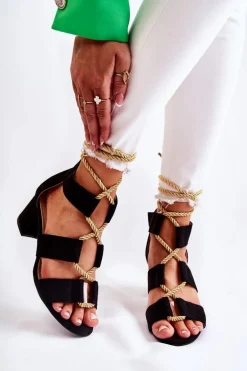 Sandały Na Niskim Obcasie Wiązane Czarne Erisa