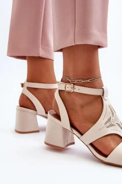 Sandały Na Niskim Obcasie Beżowe Eleriva