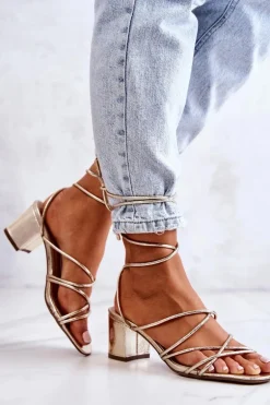 Sandały Na Obcasie Wiązane Złote Meghan